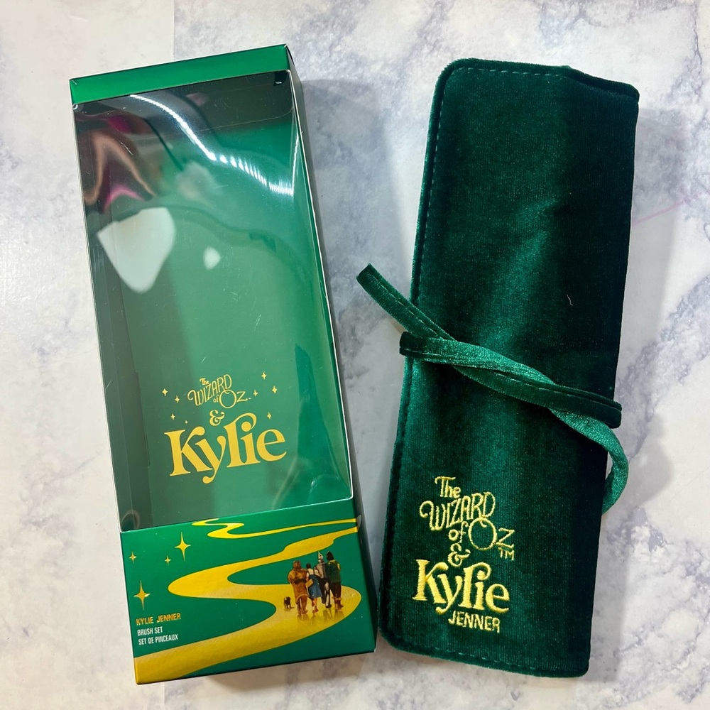 Kylie Jenner x Wizard of Oz Makeup Brush Carrier